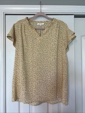 Floral Yellowish Cream Short-Sleeve Ruffle Neck Blouse XXL Like New